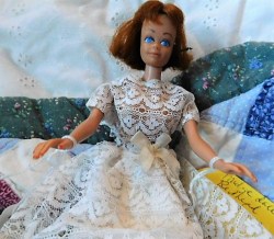 1963 REDHEAD MIDGE DOLL, MIDGE BARBIE BODY, WHITE LACE GOWN, HEELS